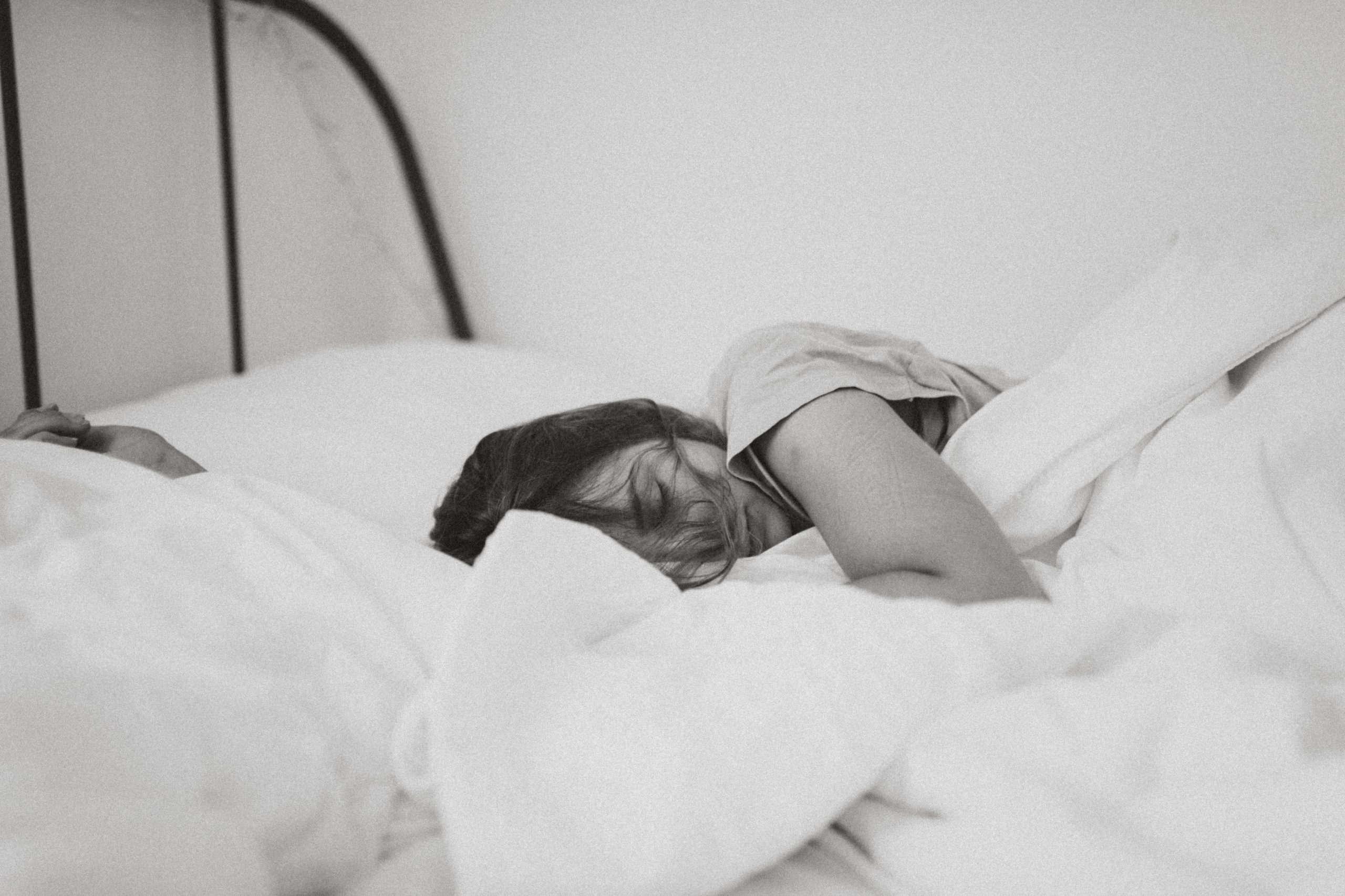 Snorker din partner? Sådan får din nattesøvn | Alt psykologi